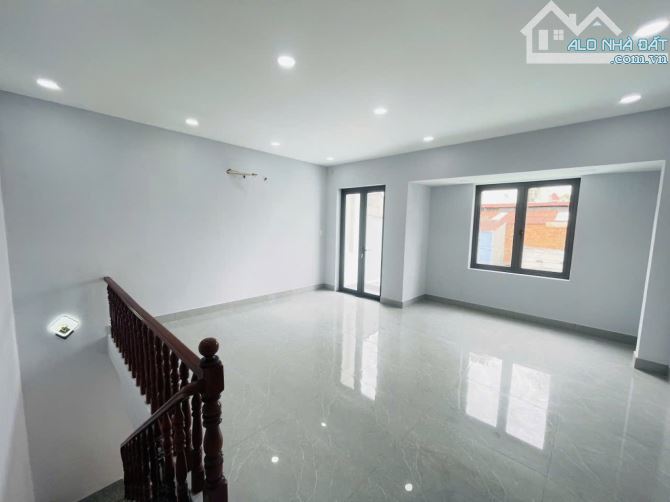 Nhà 5,5x17m, ô tô đậu cửa, gần Viettel Nguyễn Sơn, 6.6 tỷ - 3