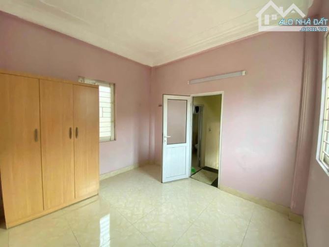 Chỉ 6.3 tỷ có ngay nhà đẹp Kim Giang 35m2* 4pn, gần sân chơi bãi đỗ ô tô, sổ vuông đẹp - 3
