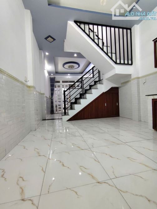Nhà mới rất đẹp 1 lầu đường nhựa 5m ô tô đỗ trong nhà hiệp thành 13 q12 - 3