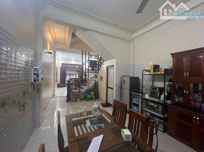 Bán nhà 3 tầng dt 80m2 vũ phúc - Thái Bình full ngõ ô tô nội thất chỉ việc xách vali về ở - 3
