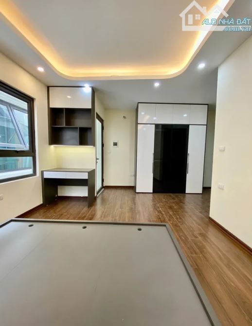 BÁN NHÀ BỒ ĐỀ DÂN XÂY, DT 49M2, MT 3.3M, NGÁCH Ô TÔ , GẦN HỒ. GIÁ 9 TỶ 3. - 3