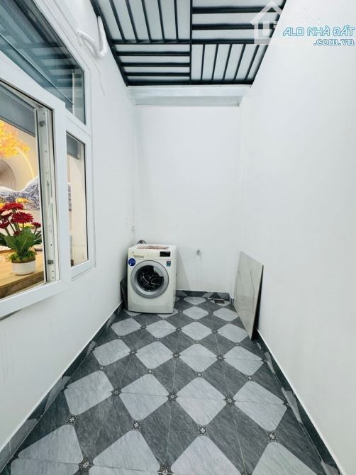 Bán nhà 1/ hẻm xe hơi đường Bùi Quang Là 70m2. 2 tầng, 3 phòng ngủ - 3