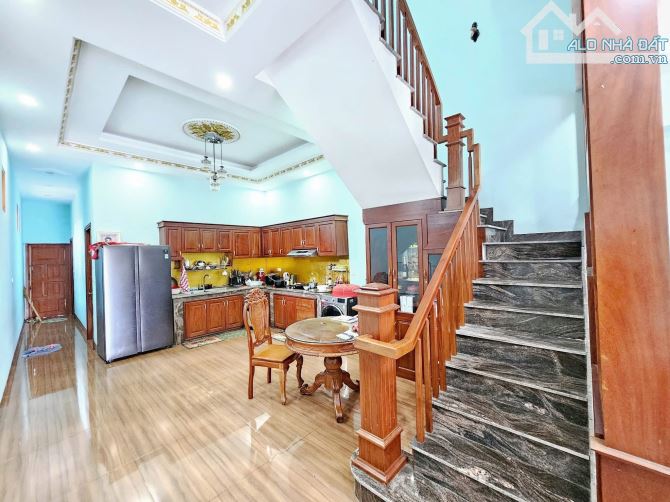 Bán nhà góc 2 mặt tiền 1 trệt 1 lầu 1 tum p. Tân Hoà - 3