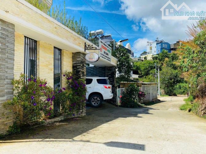 * Đất biệt thự đường Khe Sanh, P10, TP. Đà Lạt. View thoáng đẹp - 469m2- 12.5 tỷ - 3