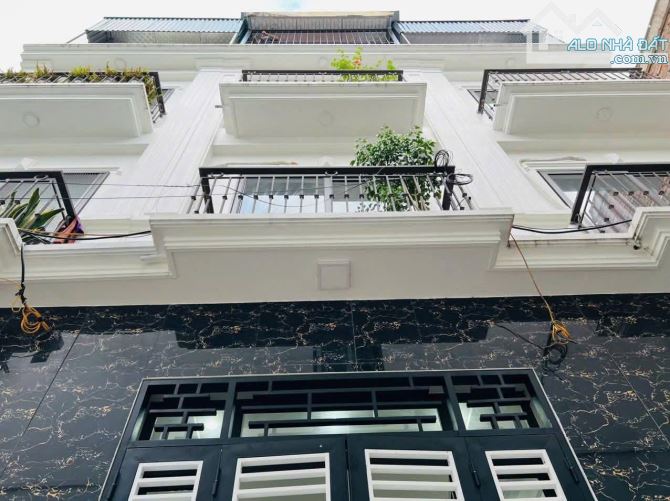 KIM GIANG - Ô TÔ NGỦ TRONG NHÀ - 40M2 NHỈNH 10 TỶ - 3