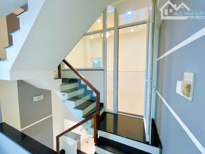 Nhà đẹp Quận 3, 5 tầng 6 phòng ngủ 7 nhà vệ sinh, hẻm 4.5M sạch sẽ an ninh gần mặt tiền. - 3