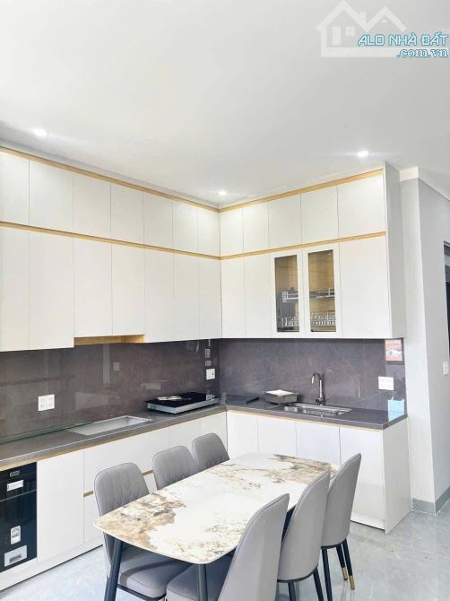 NHÀ 3 LẦU MỚI 100% - HẺM HÙNG VƯƠNG - P. TÂN LẬP, GIÁ 3,15 TỶ - 3