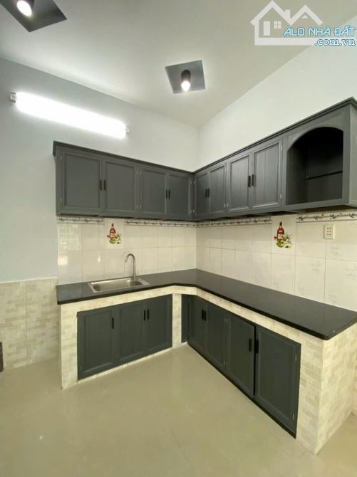 Chỉ 8,5 Tỷ - Nhà Hẻm Xe Hơi Cộng Hòa – P.13, Tân Bình –  4 x 11m- 2 Tầng Kiên Cố - 3