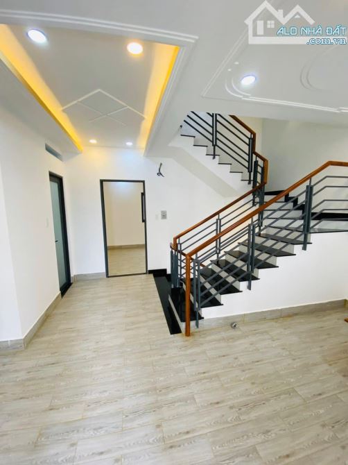 Căn góc hẻm xe tải Q8, giáp Q5, 5 tầng, dòng tiền sẵn 31tr/tháng, chỉ 9.9 tỷ - 3