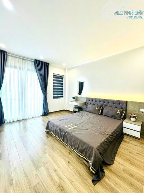 NHÀ MỚI 6 TẦNG -THẠCH BÀN - LONG BIÊN - DT 40M - MT 4M - GIÁ 8,9 TỶ - GẦN ÔTÔ - THANG MÁY. - 3
