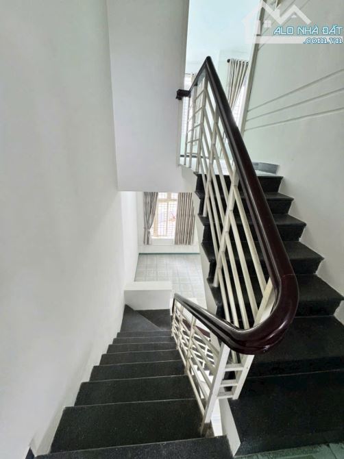 Bán nhà 2 tầng KĐT Bắc Vĩnh Hải. Cách đường Điện Biên Phủ 1 căn nhà - 3