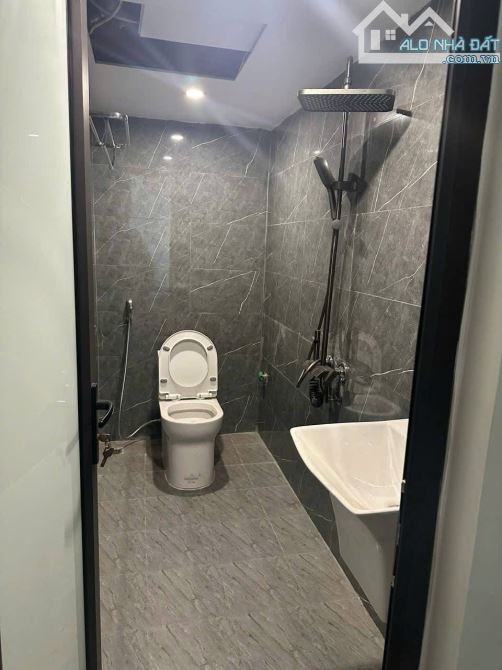 Hoàng Hoa Thám, 44m, 4ngủ, Ngõ thông, Nhà mới đẹp full nội thất, Sổ chính chủ, Giá tốt - 3