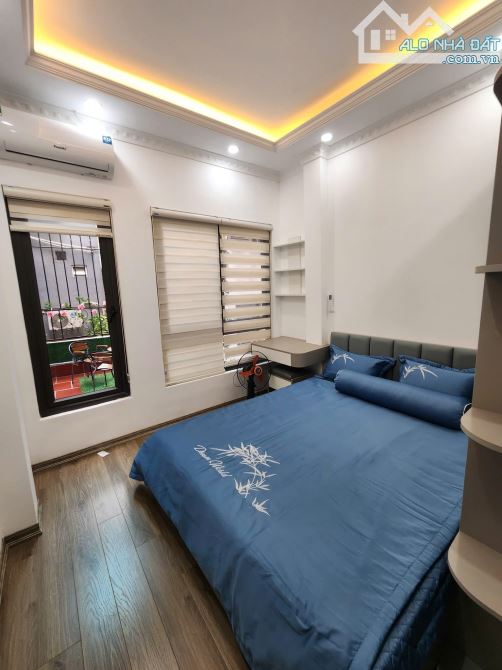 TRUNG TÂM BA ĐÌNH – NHÀ 5 TẦNG MỚI – FULL NỘI THẤT – 25m2 -7.85 TỶ – 10M RA PHỐ - 3