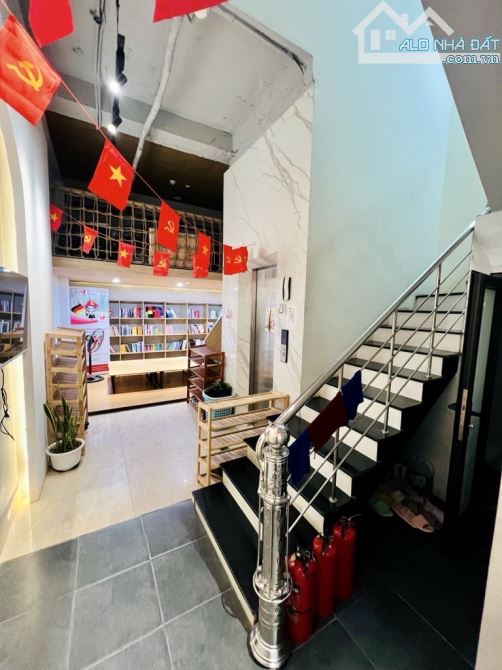 Bán nhà phố Đội Cấn - Ba Đình . Mặt tiền rộng , vỉa hè ô tô tránh . Kinh doanh đỉnh - 3