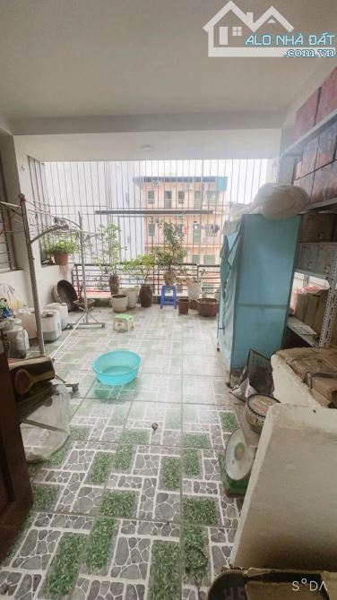 DƯƠNG QUẢNG HÀM –NGUYỄN VĂN HUYÊN- CẦU GIẤY – NHÀ ĐẸP – 10M RA  Ô TÔ – 6 NGỦ – 11.3 TỶ - 3