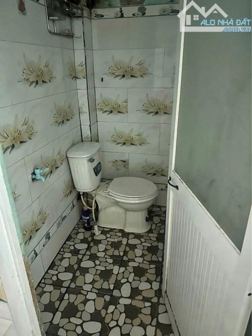 Chú Bảy bán nhanh dãy trọ phòng để chữa bệnh cho con. Dãy gồm 12P nằm ở Trung Tâm Trảng Bà - 3