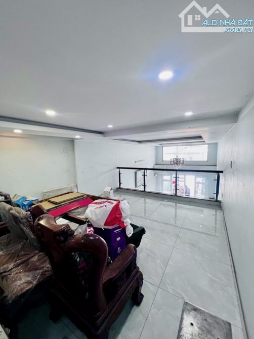 Bán Nhà Quận 11 - Mặt Tiền Kinh Doanh Đỉnh - Lạc Long Quân - 5 Tầng - 4 x 24M - Chỉ 27 Tỉ - 3
