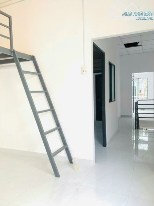 Phan Văn Hớn + Trường Chinh - hẻm xe hơi - nhà 2 tầng 4x17m - 3