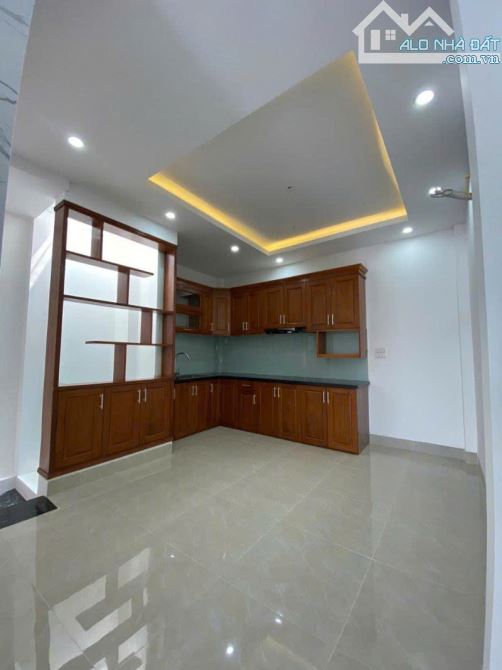 Đại từ 46m² x 6T, thang máy ô tô đỗ cửa Nhà mới thiết kế hiện đại 6 phòng ngủ rộng - 3
