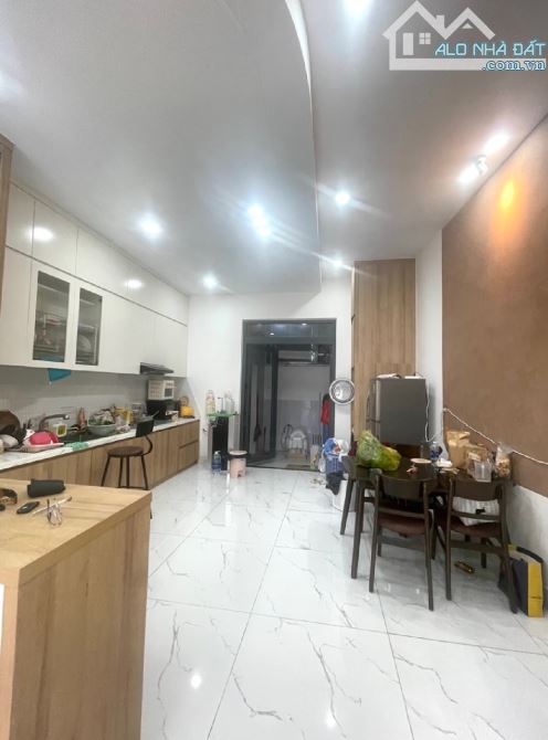 NHÀ ĐẸP 2 TẦNG  -96M2– SÂN RỘNG RÃI – TẶNG NỘI THẤT CƠ BẢN – TÂN THỚI NHẤT, QUẬN 12 - 3