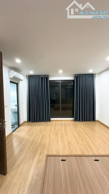 PHỐ XỊN - VŨ TRỌNG PHỤNG - THANH XUÂN : 35m², 6 tầng - THANG MÁY - 3