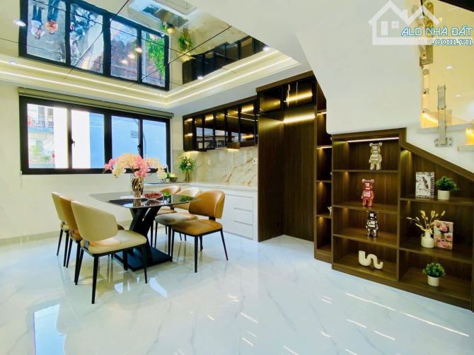 BÁN NHÀ 3 LẦU GẦN NGAY CHỢ, TRƯỜNG HỌC ,ỦY BAN TÂN TẠO - 3