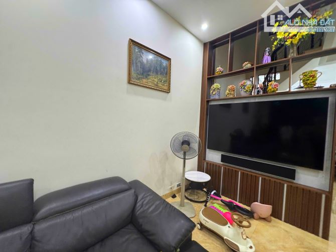 DỊCH VỌNG – CẦU GIẤY – LÔ GÓC – HAI THOÁNG  – 5 TẦNG – Ô TÔ CÁCH 25M – NHỈNH 15 TỶ - 3