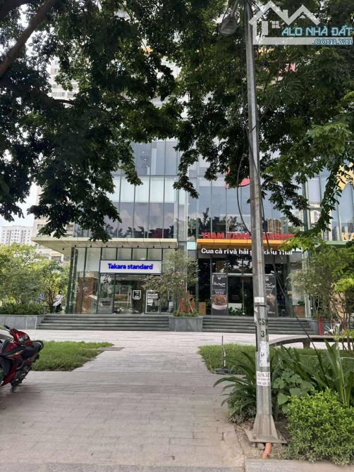 BÁN ĐẤT THỔ CƯ- XÂY KS 6*- MP HOÀNG QUỐC VIỆT- VIEW VỊNH HẠ LONG- 1338m2- GPXD 25 tầng - 3