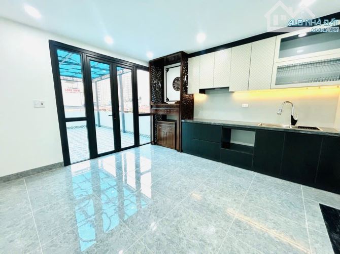Nhà 6 tầng Nguyễn Sơn-Chương Dương Long Biên. DT 63m2 x MT 5.8m. Ô tô vào nhà, giá 12.9 tỷ - 3