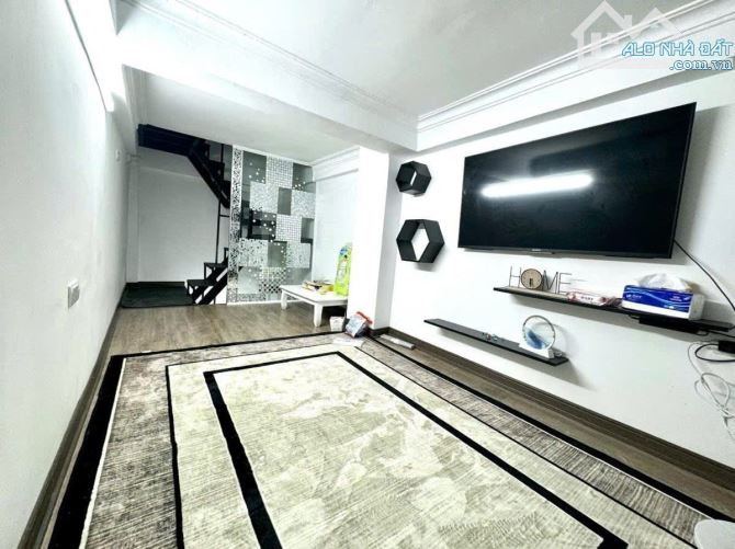 BÁN NHÀ PHỐ NGÔ SỸ LIÊN, ĐỐNG ĐA, NHÀ MỚI NHỎ XINH, GẦN OTO, DT 15M2*6 TẦNG* GIÁ 3,65 TỶ - 3