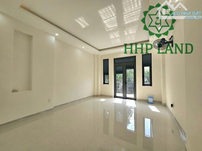 Cho thuê nhà mới đẹp 1 trệt 3 lầu 4pn 4 wc khu D2D P. Thống Nhất - 3