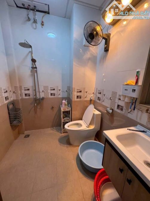 Em đang cần bán nhà p/lô tại Tô Hiệu,Hà Đông 53m, 3 tầng ô tô đỗ cửa gần 10t - 3