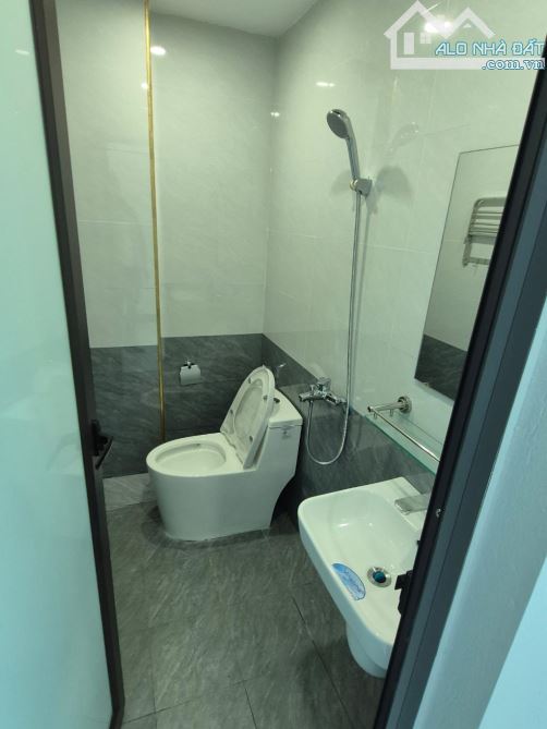CCMN 6T, thang máy, 52m²,giá hơn 10 tỷ  Đường Ô tô,kết hợp kinh Doanh Tầng 1 - 3
