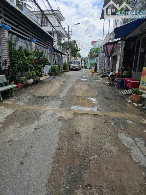 CHỦ LÂU ĐỜI CẦN TIỀN,BÁN GẤP NHÀ 2TẦNG MẶT TIỀN HẺM NGAY ĐƯỜNG LÒ LU,CHỈ 3.6TỶ TL - 3