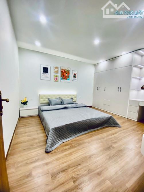 BÁN GẤP TÒA NHÀ LÔ GÓC DÒNG TIỀN 12 P KHÉP KÍN LƯƠNG KHÁNH THIỆN -  - 58 M2-7 T -16 TỶ - 3