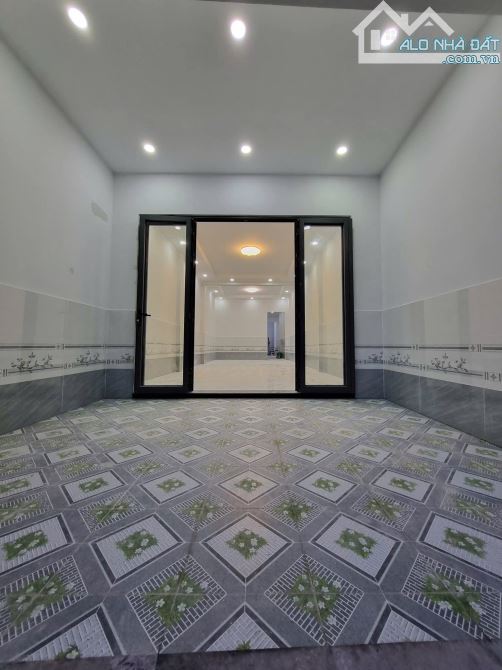 BÁN NHÀ MẶT TIỀN HUỲNH THỊ HAI 4X23M GẦN CHỢ VỊ TRÍ ĐẸP TIỆN KD - 3
