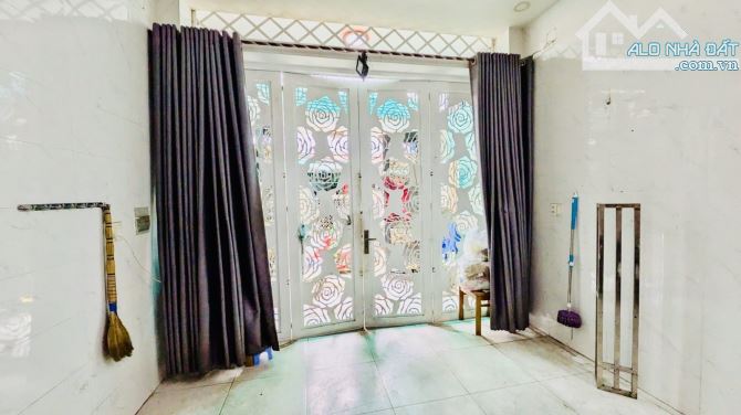 Bán nhà 911/...đường Quang Trung, phường 14, Gò Vấp, 64m2, 4 tầng, 5PN, 6WC, nhỉnh 6 tỷ - 3