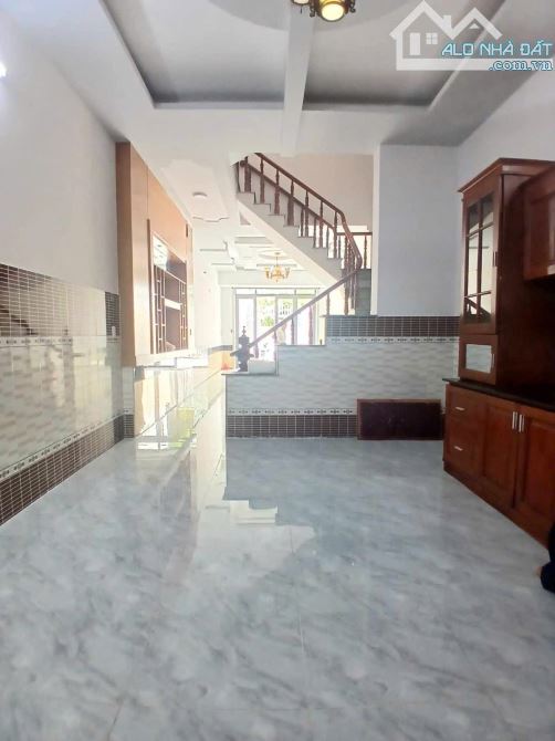 NHÀ 4 TẦNG BTCT MỚI TINH SANG TRỌNG, 96M2, 4PN, 4WC, HXH, GẦN CHỢ ĐÔNG QUANG, CHỈ 7,5 TỶ - 3