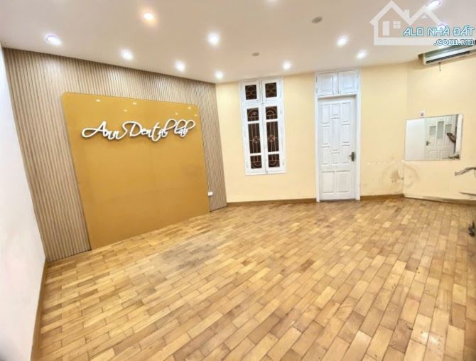 LÔ GÓC MẶT TIỀN QUYỀN LỰC TRUNG TÂM VĂN QUÁN - NGAY SÂN BÓNG - VỪA Ở VỪA KINH DOANH VP - 3