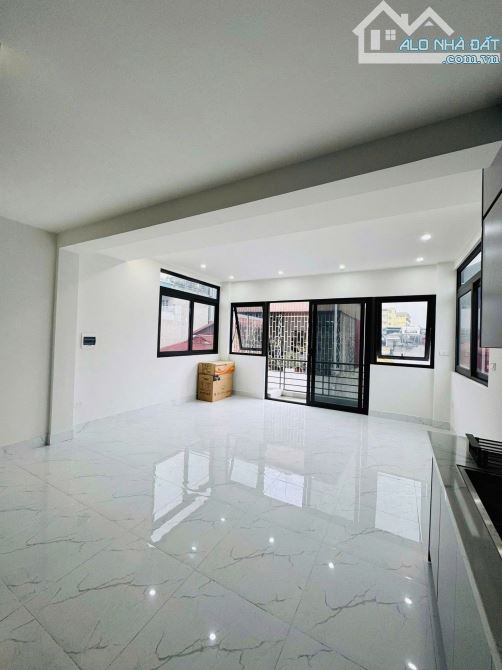 BÁN NHÀ PHÂN LÔ LÊ TRỌNG TẤN, THANH XUÂN - 65M² x 5T THANG MÁY - MT 5M - GARA Ô TÔ - 3