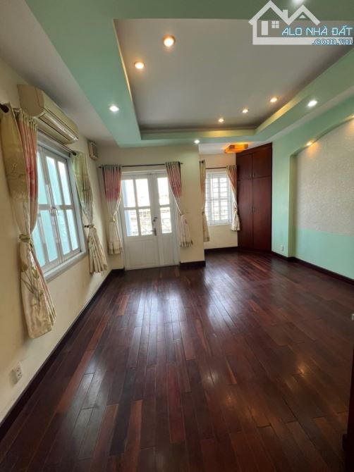 NHÀ HẺM XE HƠI GẦN MT THÍCH QUẢNG ĐỨC, PN, 5 TẦNG, 6PN, DÂN TRÍ, 85M2, 17.4 TỶ - 3