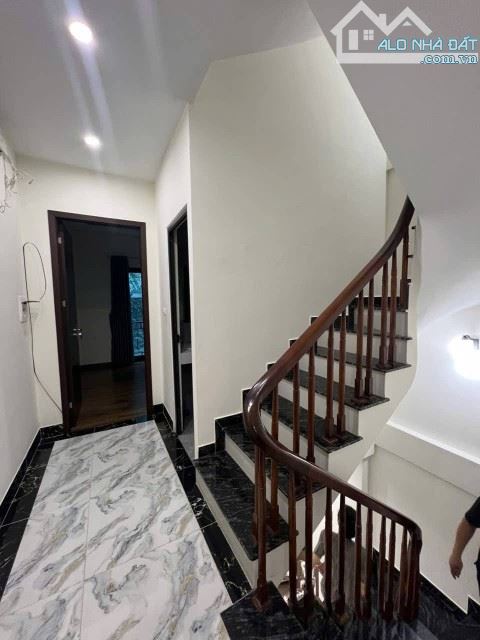 BÁN NHÀ PHÚ MINH 41M2 - MT 4M - GIÁ 6.X TỶ. NGÕ NÔNG GẦN Ô TÔ, SÁT ĐH CÔNG NGHIỆP, QL 32 - 3