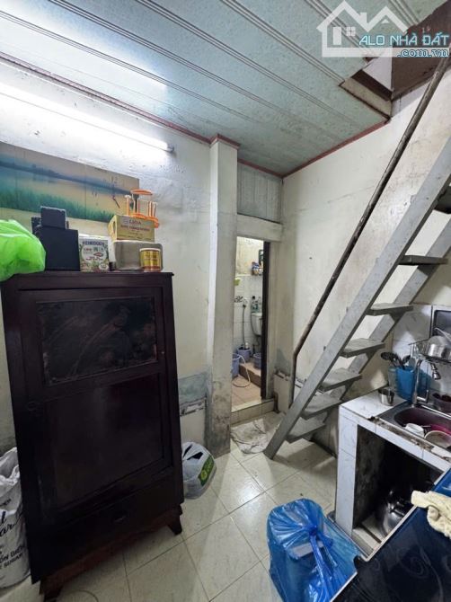 Nhà cũ Quận 4, ngang 8m dài 14m, Tôn Thất Thuyết sổ hồng riêng - 3