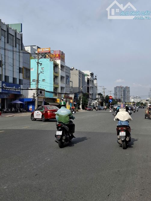 Bán nhà  mặt tiền Lương Đình Của Quận 2  giá 132 tỷ - 4