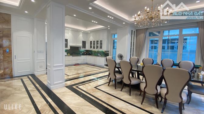 Bán nhà biệt thự vườn đào mặt phố Lạc Long Quân, Tây Hồ Tây, 400m2, 5T, MT 18m - 150 tỷ - 4