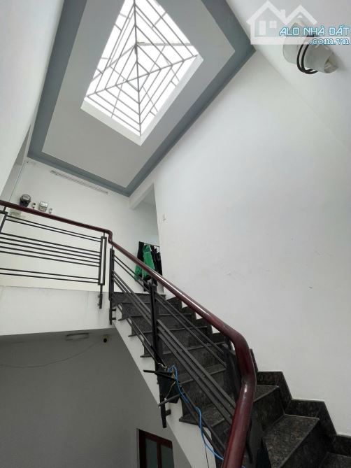 Giảm 1,5 tỷ - Mặt tiền Tô Ký - Ngay ĐH GTVT - Nguyễn Ảnh thủ - 164m2 - 50tr/tháng - 4