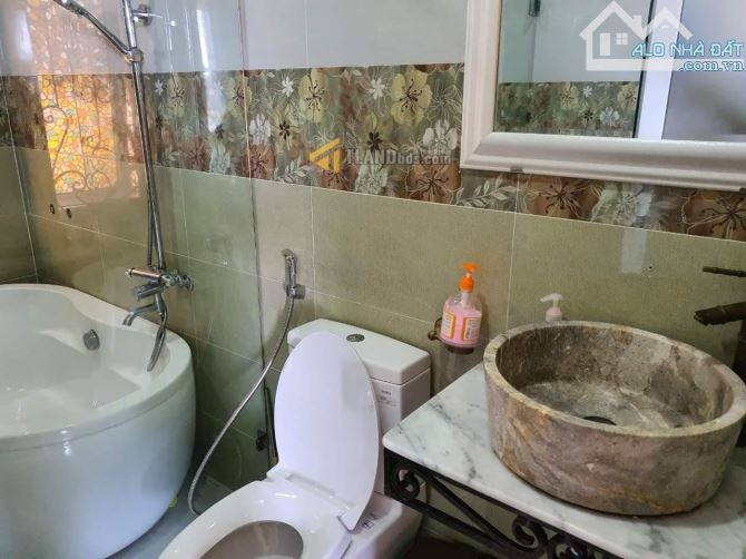 Villa sân vườn P8 Trần Quang Khải Đà Lạt 200m2 chỉ còn hơn 14 tỷ - 4