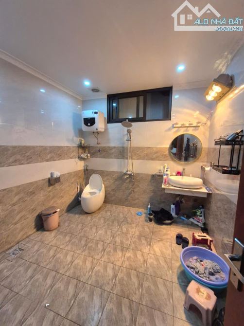 *Bán nhà Tứ Hiệp-Thanh Trì 40m²,5 tầng mặt ngõ thông ô tô,KD tốt,tặng nội thất.Giá 7,8 tỷ - 4