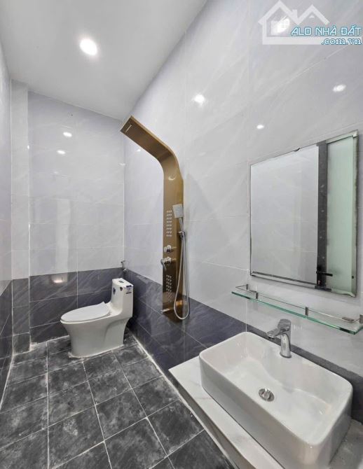 Bán Nhà Đẹp Mới Xây 1 trệt 2 lầu Khu dân cư Quang Vinh An Ninh Trung tâm Biên Hoà - 4