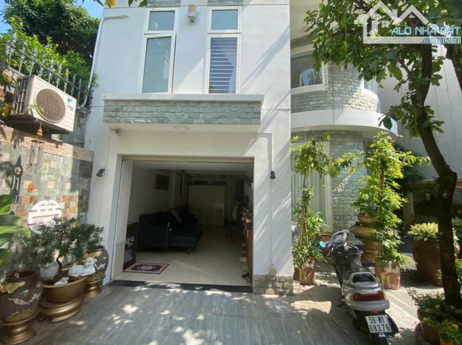 Giảm 10 tỷ căn biệt thự khu compound ngay trục Trần Não Q.2 - 10x30m 4 tầng giá về 58 tỷ. - 4